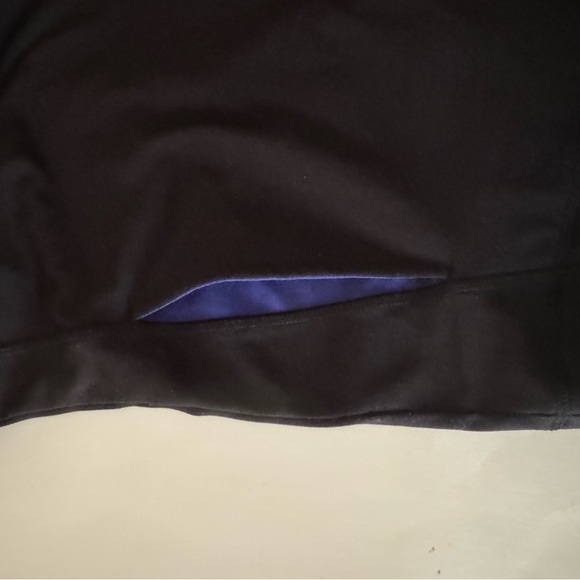 Victoria's Secret VSX Sport long sleeve zip up track jacket. Size: Medium - Picture 5 of 10